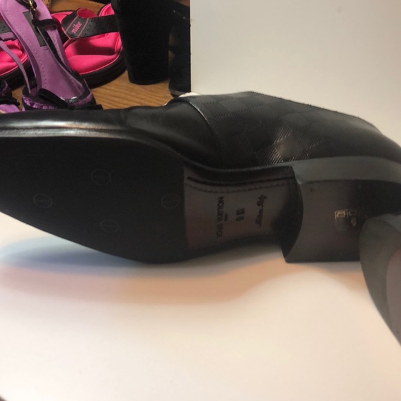 Men’s Louis Vuitton shoes - Picture 4 of 8